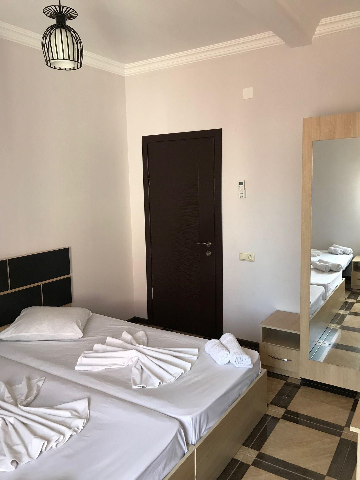 Holiday House Batumi Exterior foto